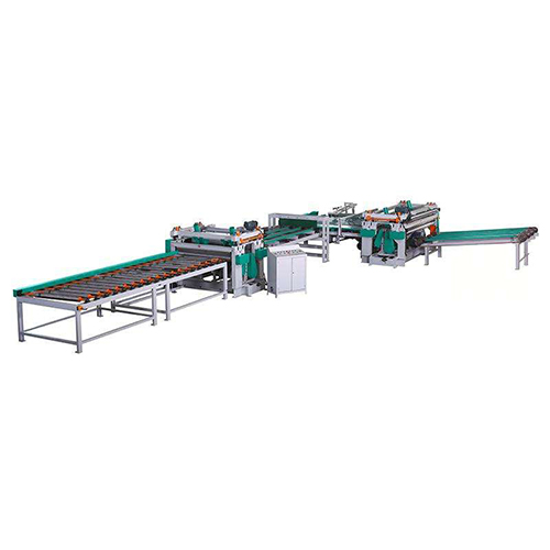 Fully automatic plywood roller conveyor saws